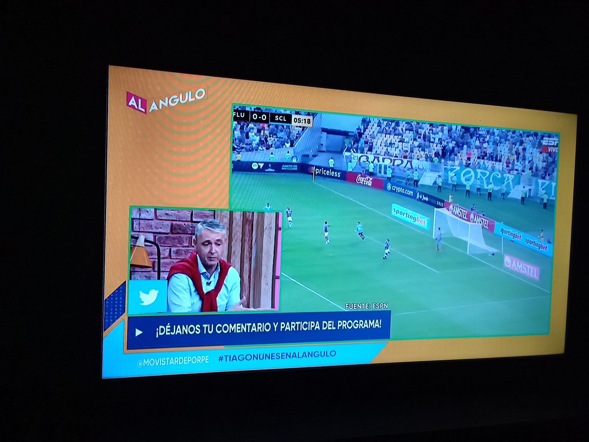 RParedes95's tweet photo. #tiagonunesenalangulo Gran técnico en mi Sporting querido, cambio el chip al jugador peruano, y creo que si seguimos así ganaremos la sudamericana, #quieromicamisetaSC https://t.co/8ICz07ezYm