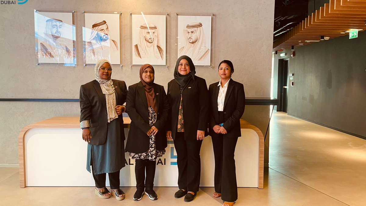 pstumv's tweet photo. Group 5 visited @DubaiDigitalAuthority to learn about initiatives and work undertaken to automate and digitalise life in Dubai.
@UAE_GLP @governmentmv @Govexchangeae https://t.co/7w4zTAbvFs