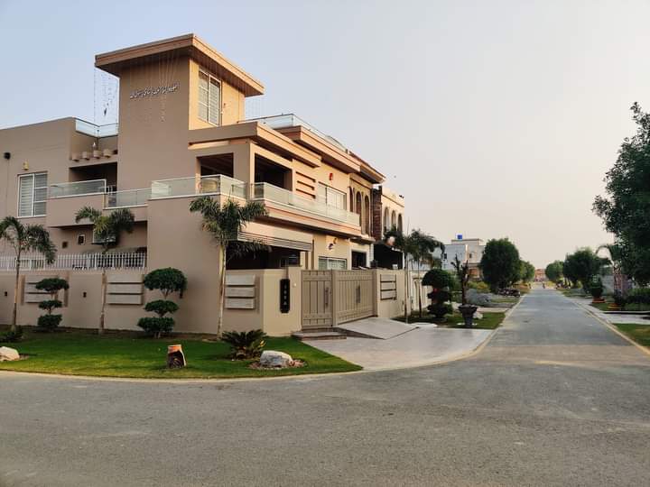 ComLocations's tweet image. ڈی ایچ اے سٹینڈرڈز پر بنی اس gated  کمیونٹی میں ایک عدد انتہائی سستا  پانچ مرلہ پلاٹ فوری فروخت کے موجود ہے۔
مین فیروزپور روڈ کی پرائم لوکیشن.

چالیس فٹ وائیڈ بجر روڈ پر واقع ۔
قیمت ۔ صرف پچیس لاکھ ۔
03214059619
#lahoreproperty #pakistanproperty #housingsociety