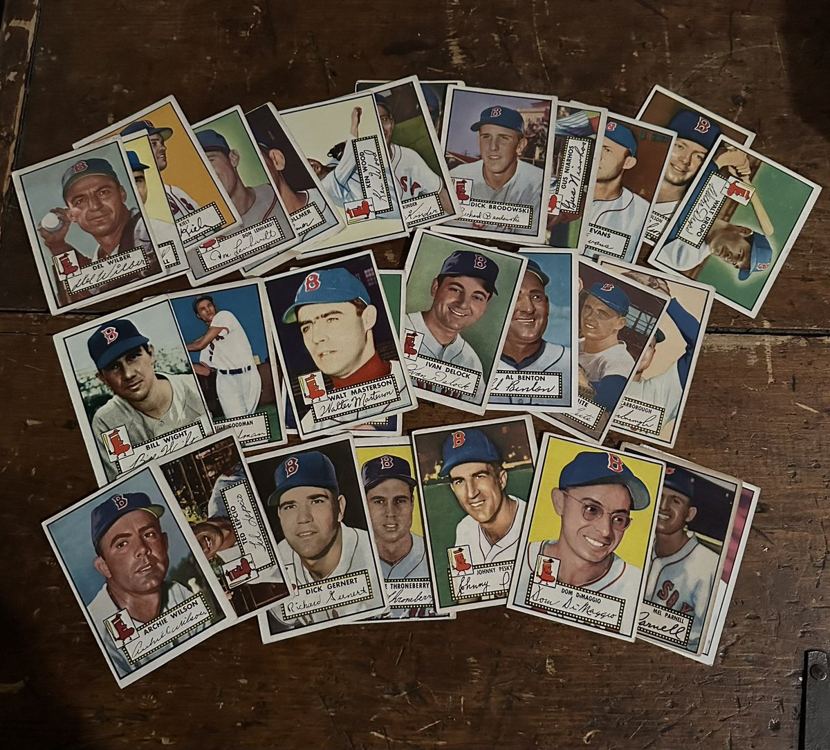 nathancockrell's tweet photo. @JayDobs78 Here is my Sox team set. I love the ‘52 design. All time favorite. https://t.co/MAUTR0jhQ5