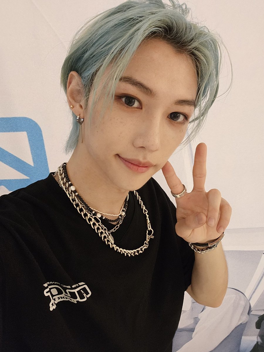 Kpop Menu tweet media