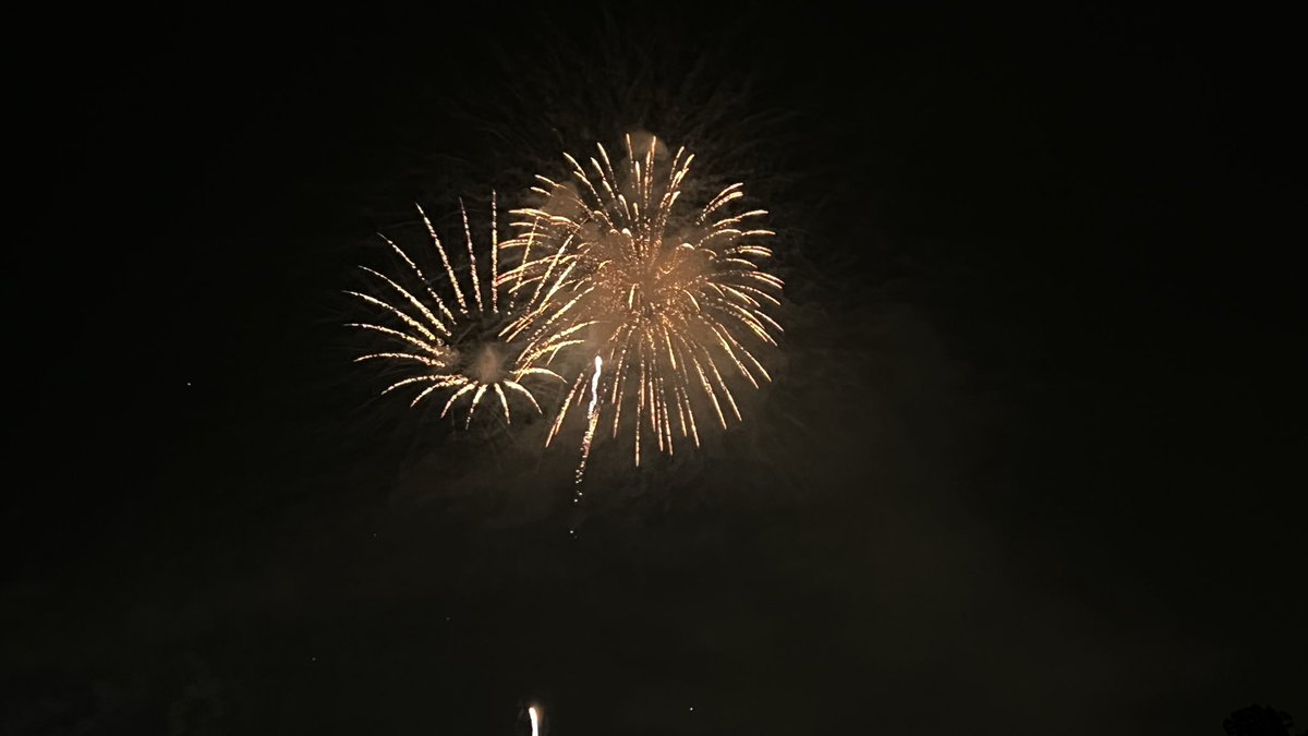 atlsat's tweet photo. Happy Birthday USA 🇺🇸 July 4th #fireworks #mariettasquare #marietta #mariettaga #july4th #video https://t.co/W1BALsyGZN