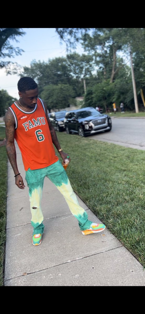 TheGrandOtto's tweet image. Thought About My Past When I Put This Shit On, Shidd I Thought Bout Nawfpass When I Put This Shit On🍊🐊💭 #LLBreezy #LLJT