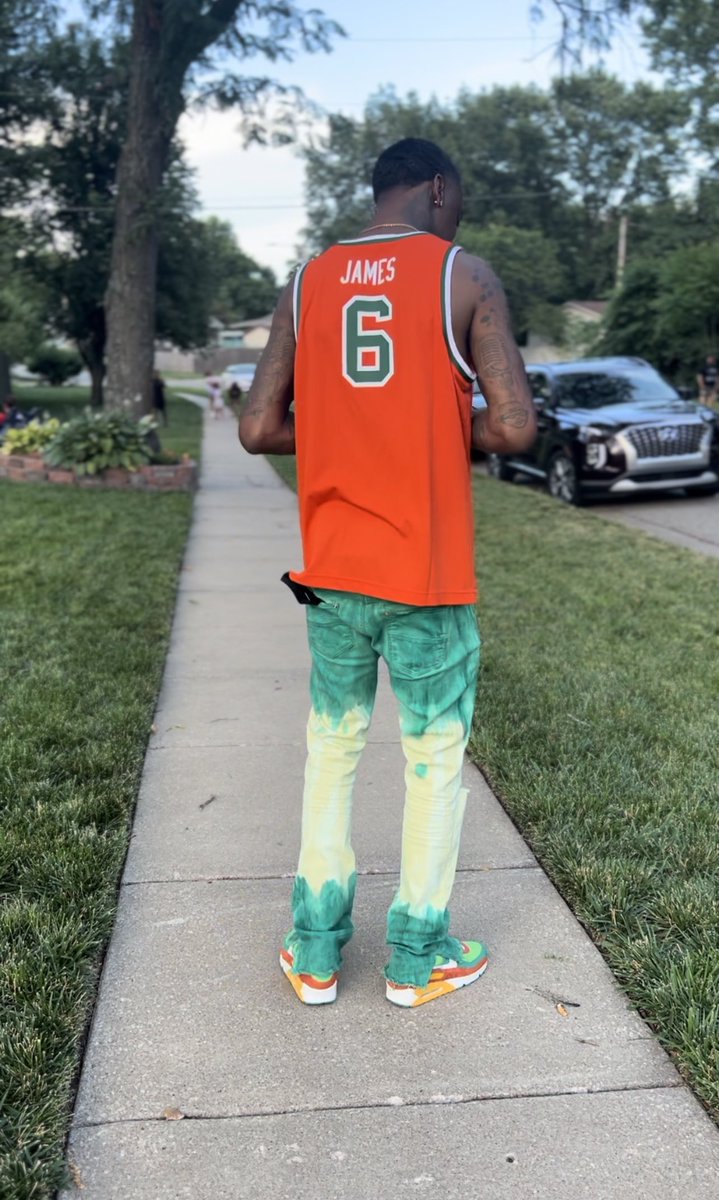 TheGrandOtto's tweet image. Thought About My Past When I Put This Shit On, Shidd I Thought Bout Nawfpass When I Put This Shit On🍊🐊💭 #LLBreezy #LLJT