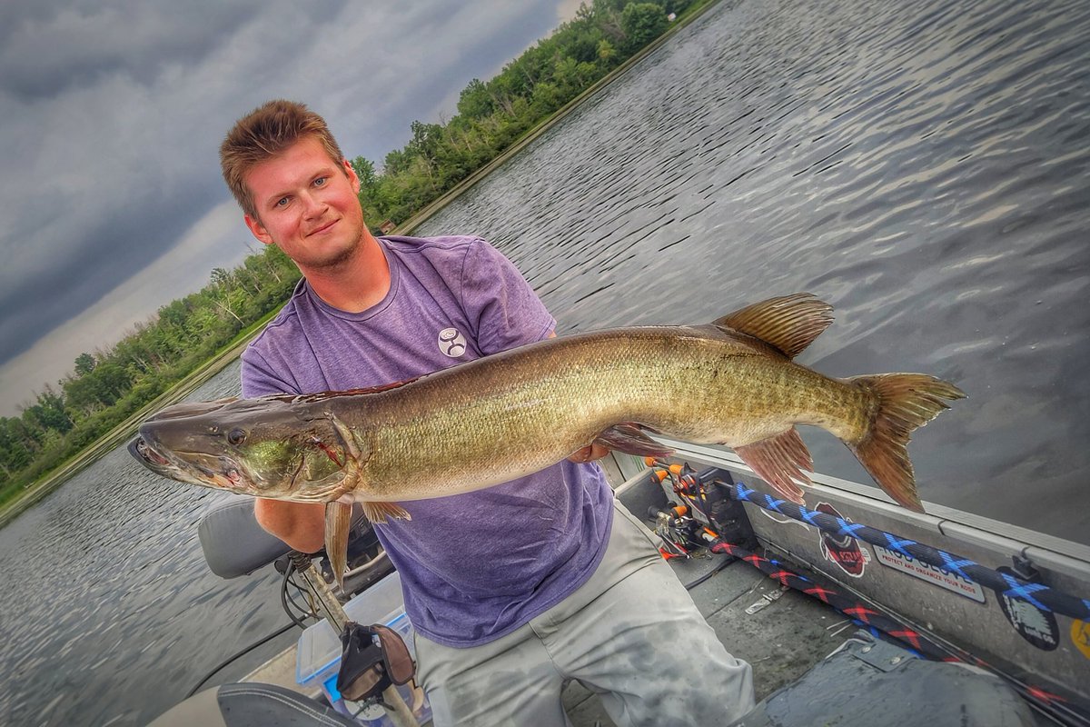 CANUCK BASSIN (@canuckbassin) on Twitter photo We decided to hit up a couple waypoints on the way in. Tyler managed this 40+ incher on <a href="/sasquatchlureco/">Sasquatch Lure Co.</a> #DoubleTen!
#PursueTheBeast We decided to hit up a couple waypoints on the way in. Tyler managed this 40+ incher on <a href="/sasquatchlureco/">Sasquatch Lure Co.</a> #DoubleTen!
#PursueTheBeast