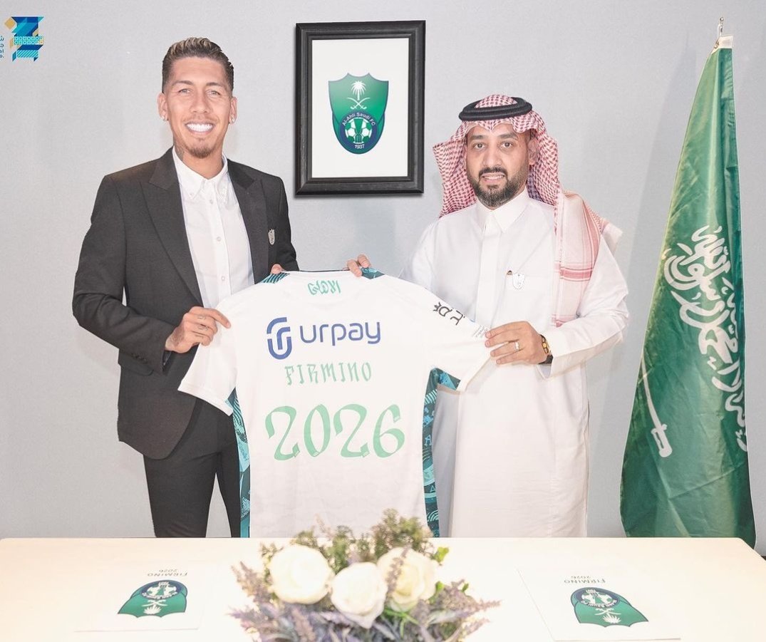 7LWA9744's tweet photo. أعلن نادي الأهلي السعودي التعاقد مع المهاجم البرازيلي روبرتو فيرمينو لمدة 3 سنوات https://t.co/qCNVlBTopZ