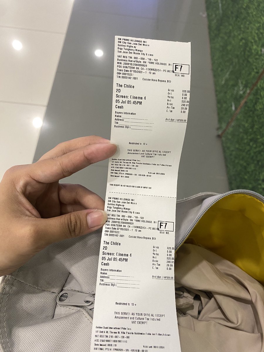 dpksh0508's tweet photo. Before I go straight to work, I made sure I bought myself a ticket for later. SECURED ANG SEAT!! 💙💙

Also, if the girl behind me sa line is here on twitter and happens to be a moot, I just want to say hi but i was too shy to approach u!! 😙😙 https://t.co/sOpE9fpXVF