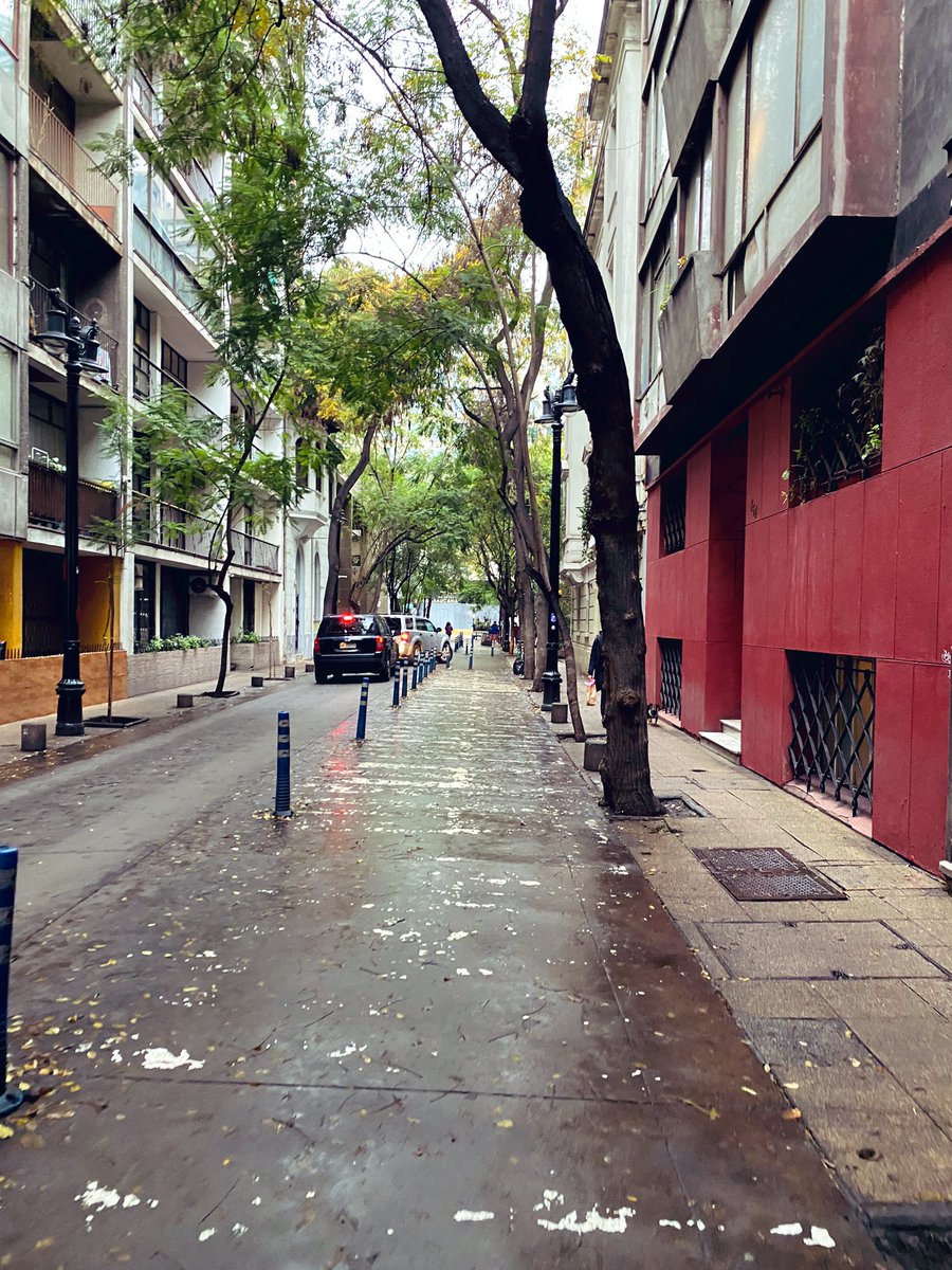 chilepicture's tweet photo. 📸 | Mixed 🏢🚢 ☔️
#street #photograghy #photographer #city #BandW #photo #Nublado #picoftheday #stgo #otrofoco #frys #streetphotographer #streetphoto #fotografiacallejera #fotoflash #barco #follow #Patrimonial @stgoturismo @santiagoadicto @stgo https://t.co/quVKqkVS56