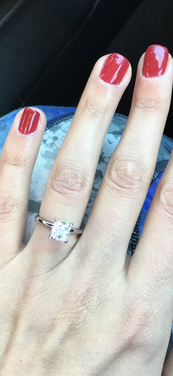 AzMenaz's tweet image. Lost my engagement ring while trying to get home from all the @AirCanada cancellations! I traveled from @yulaeroport to @TorontoPearson and finally to @LGAairport between 6/28 and 6/29/23. I’ve contacted the airports through their website but haven’t heard back. Any advice?