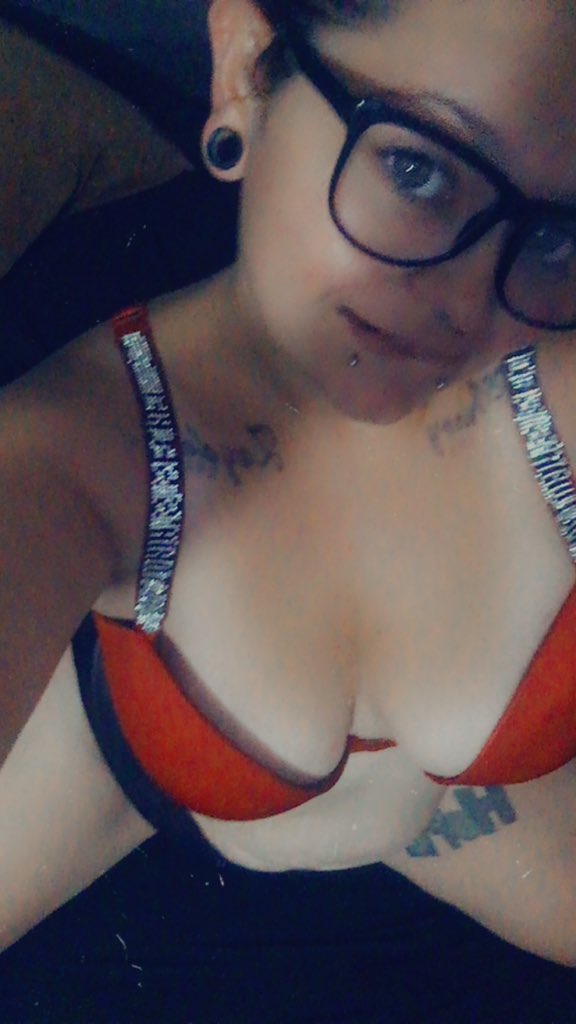 DanielleThick's tweet photo. #buyingcontent
#sellingcontent 
#thick 
#ass 
#tits 
#alwaysverify 
#alwayswet 
#imback 
Message me for amazing deals I have cash app only right now I offer a variety of different things message me 😜
#ContentCreator 
#fetish 
#kinks 
#nsfwtw 
#AlwaysReady https://t.co/GL3MMBI76S