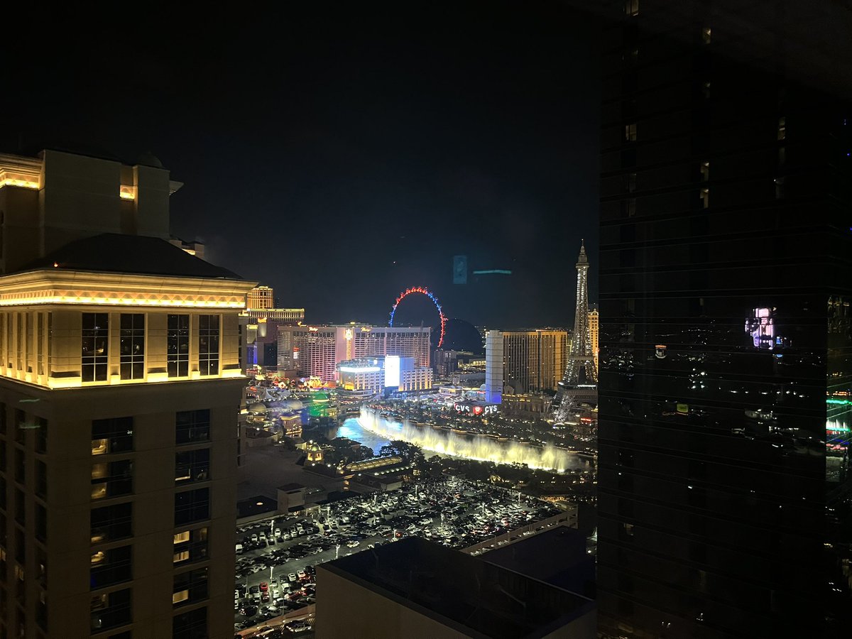 IrishfanPh's tweet photo. Las Vegas on the 4th https://t.co/8DftaBrAjS
