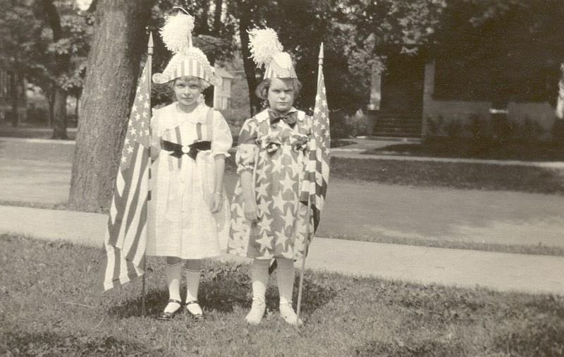 historyinmemes's tweet image. Celebrating Independence Day: The Birth of a Nation

Independence Day, observed annually on July 4th, holds significant historical and cultural importance for the United States of America. On this day in 1776, the Continental Congress formally adopted the Declaration of…