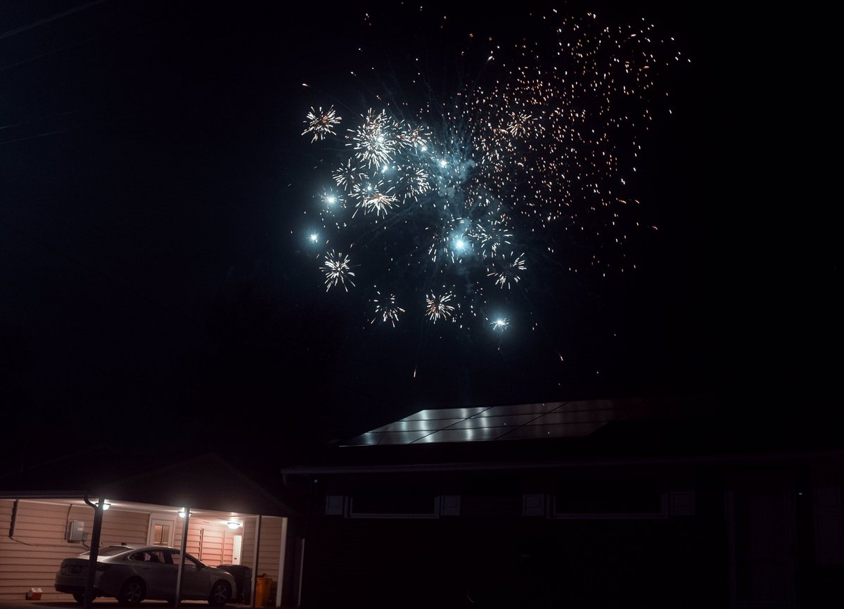 b_dart2's tweet photo. Block going crazy
Happy 4th 🇺🇸
@FujifilmX_US 
#fujifilm_xseries #4thofJuly2023 #fujix100s #photoaday #fujifilm https://t.co/ogZCi73KC5