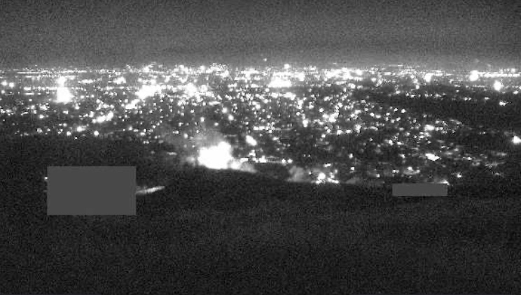 CANews_Watch's tweet photo. #QuailFire - San Bernardino County, 1400 block of Quail Ct.
2 acres with moderate ROS. Light to medium brush in the area. Multiple units enroute. https://t.co/KTpWK0GW4e