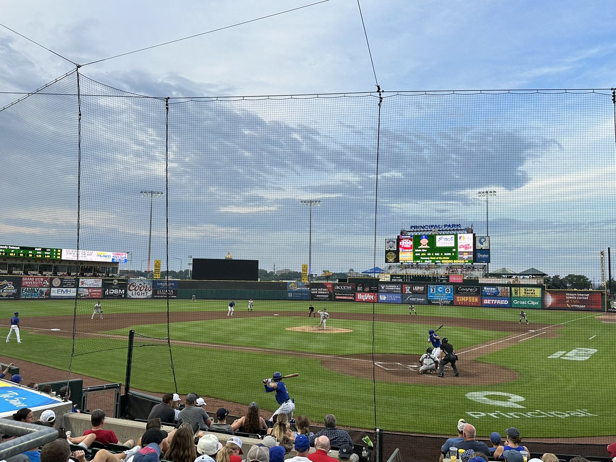 WildcatsChiJR's tweet photo. Made it to Des Moines for Nationals a day early to enjoy time as a team! Iowa Cubs Baseball &amp; 4th of July fireworks made for a great night! 🇺🇸🎇 https://t.co/KFTJ7Y5xNK
