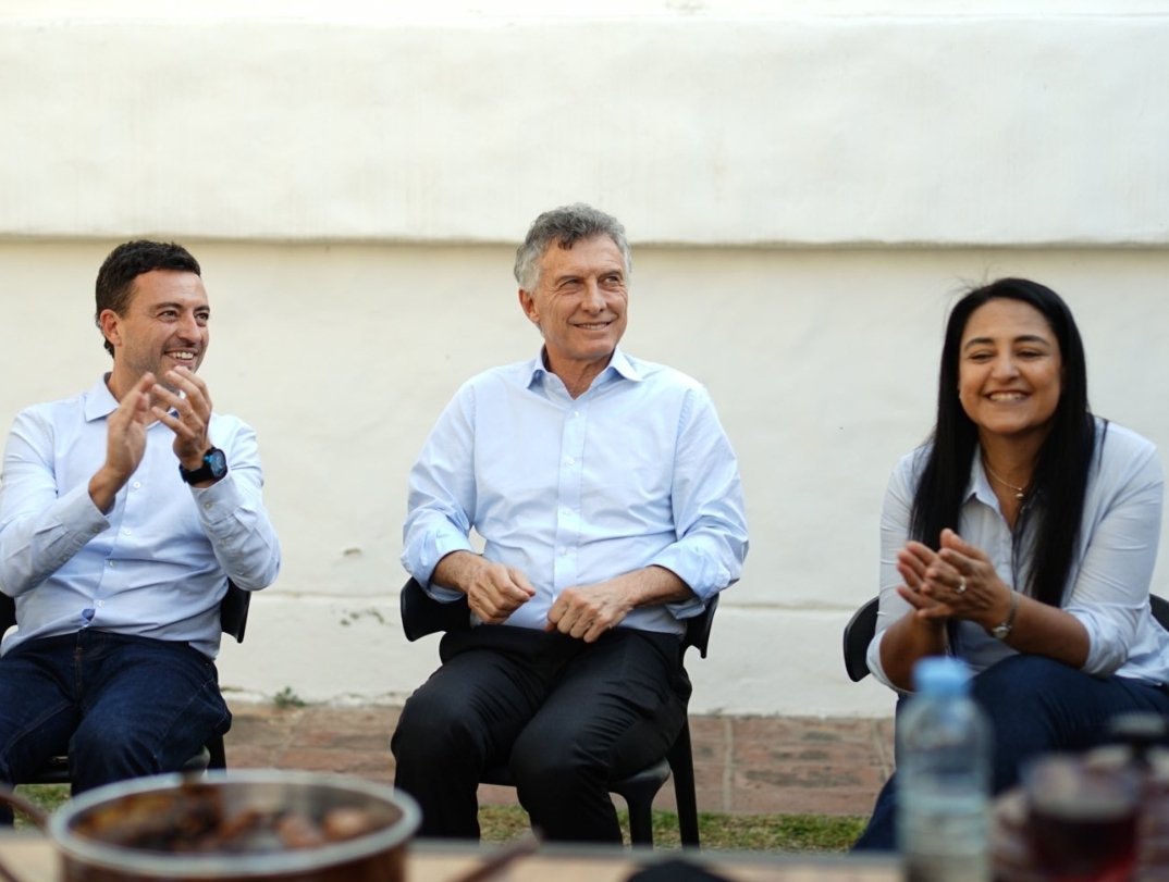Nos reunimos con emprendedores de la ciudad junto a <a href="/rodrigodeloredo/">Rodrigo de Loredo</a> y <a href="/mauriciomacri/">Mauricio Macri</a> que una vez más dice presente en nuestra querida Córdoba. 
¡Gracias Mauricio por visitarnos!