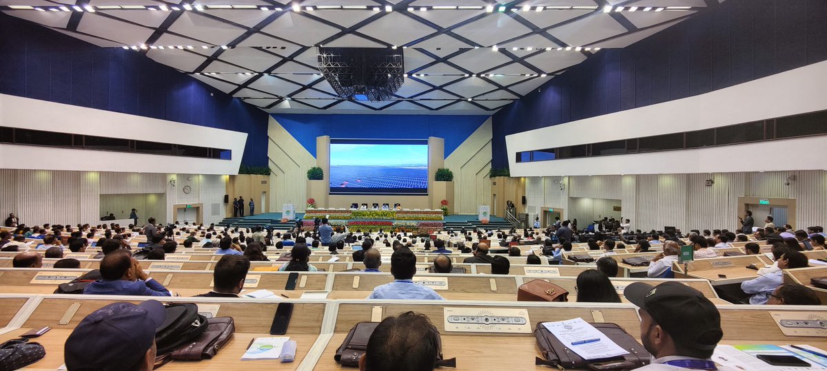 shalinisharma09's tweet image. India will call for R&amp;amp;D proposals and award projects in #GreenHydrogen: @PriSciAdvGoI Ajay Sood at #ICGH2023.