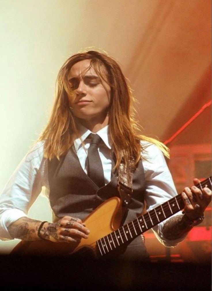 best of julien baker (@jrbpics) on Twitter photo 