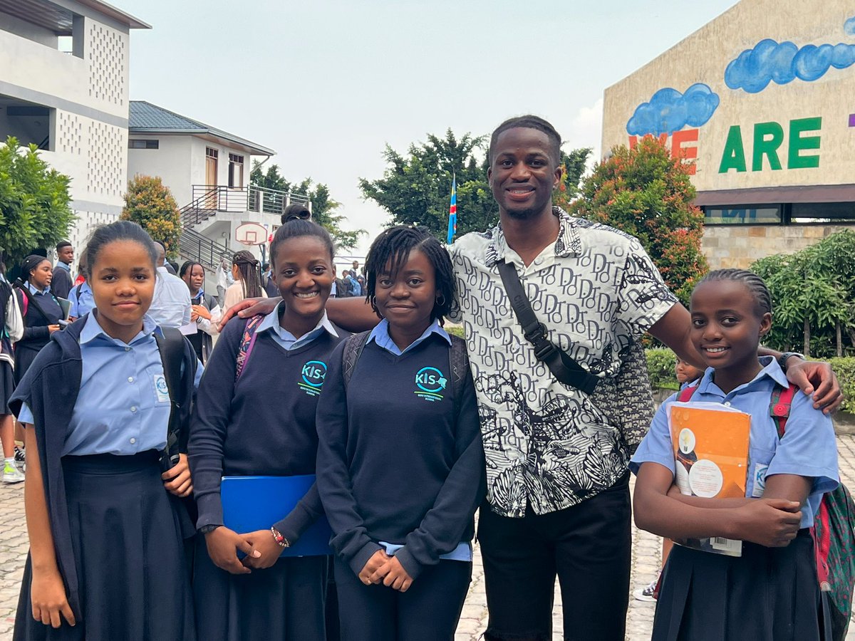 Comment faire pour être fort au basket et dans les études ?  «beaucoup de travail et de discipline. Souvent je pense à ma famille et à mon pays, ça me motive à être le meilleur». <a href="/jeannot_basima/">jeannot basima</a> #Goma #RDC <a href="/PJB_Goma/">Goma DRCongo Basketball Academy</a> <a href="/Yale/">Yale University</a> #inspiration