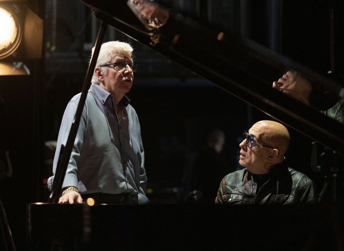 It has been such a pleasure reuniting with the great Ken Scott this week. I am grateful for his friendship and talents. Ken played an integral role in David’s music and my contributions to the Aladdin Sane album. 

📷 Scarlet Page