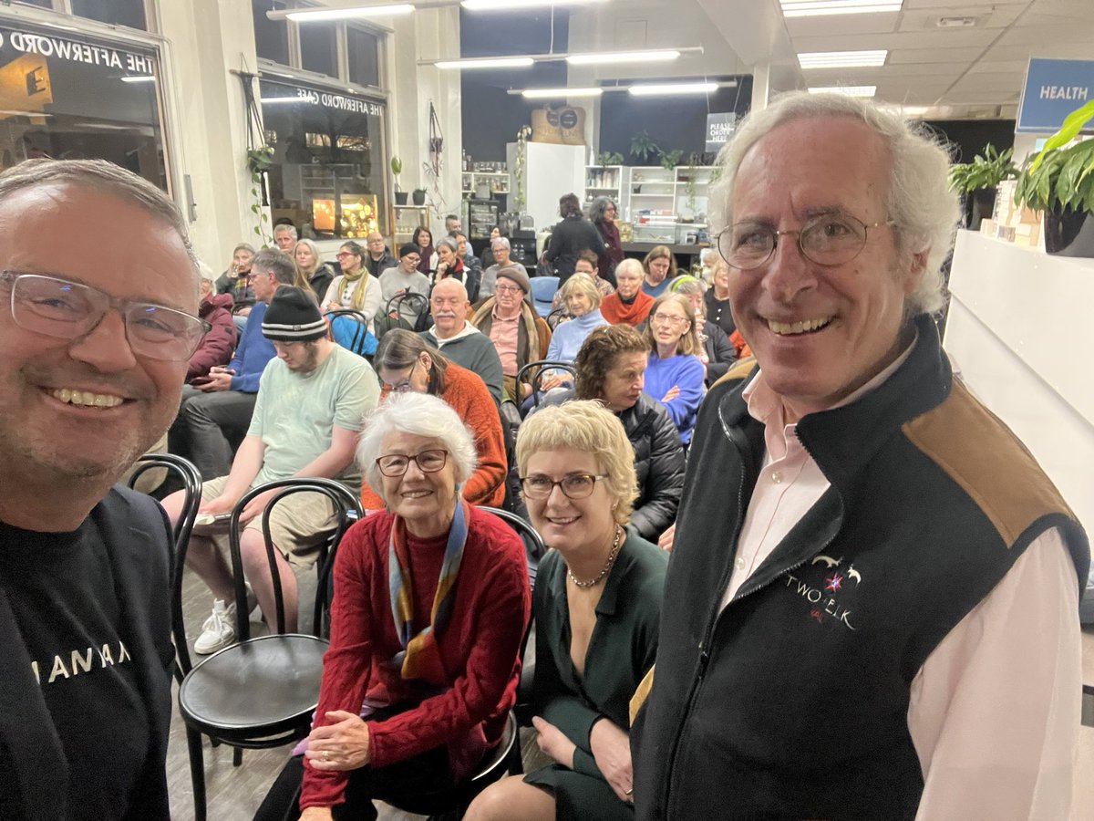 Bartlett_DJ's tweet photo. Lovely to be with @LarissaBartlett at @FullersHobart with our friends @bwolpe and @LRussellWolpe to launch Bruce’s fantastic new book Trumps Australia.  #politas  #fullhouse https://t.co/Q4jGOwm20X
