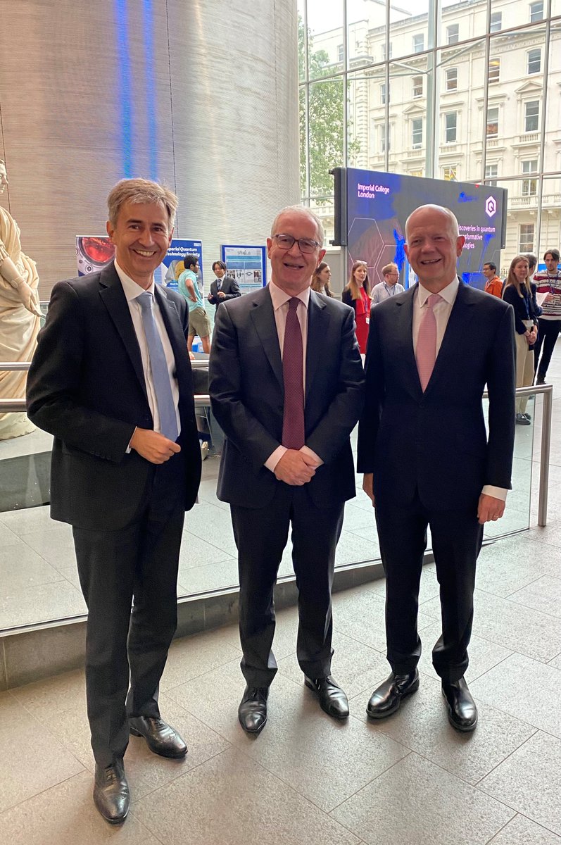 SwissAmbUK's tweet image. The launch of the @ImperialCollege London Centre for #QuantumEngineering, #Science &amp;amp; #Technology (QuEST @QuantumImperial) provided an excellent opportunity to discuss 🇨🇭-🇬🇧 co-operation in #quantum, #AI etc. with @PresHughBrady &amp;amp; Lord @WilliamJHague.