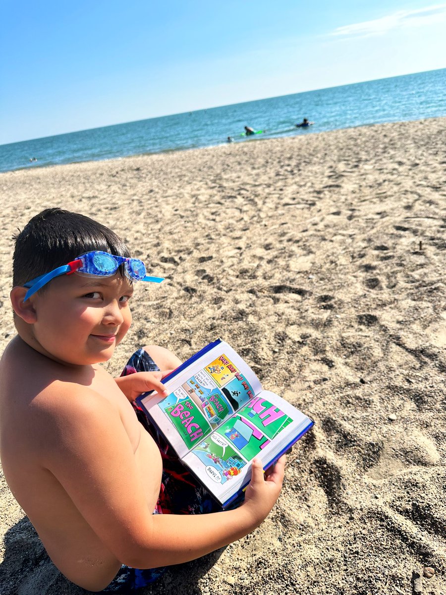 BusEdFun4U's tweet image. Jackson relaxed with some summer reading at Pointe Pelee - the southern most point of Canada! 🇨🇦 ❤️  @GlebeLibrary @GlebeAPS @glebepta @APSVirginia