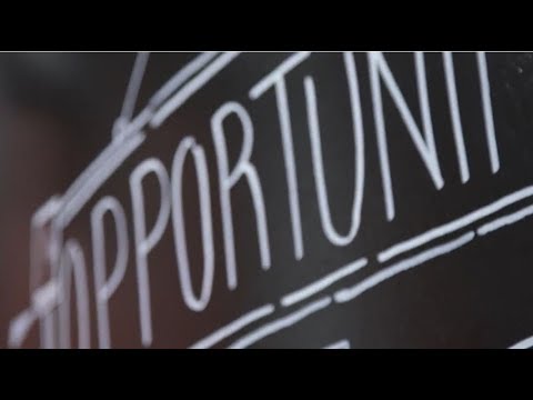 🚀 Unlock the power of entrepreneurial thinking! ⭐ It's not just for entrepreneurs, this mindset benefits everyone in their professional and personal lives. ▶️ Check out this video 👉 bit.ly/3XENMiP to understand the meaning of having an entrepreneurial mindset.