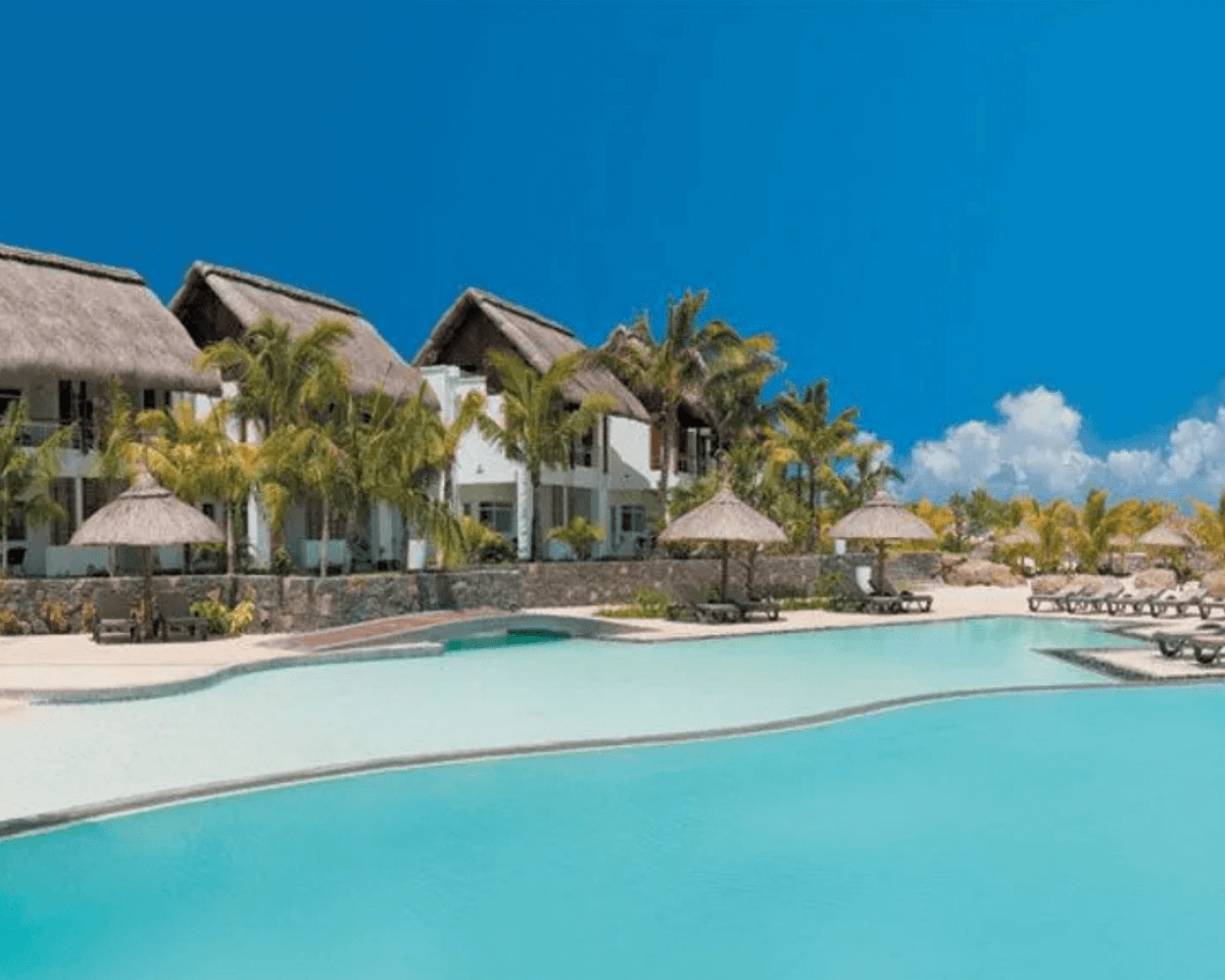 Living island life🌴 
14 Nights from £1,285pp

✨Exclusive: get a second week FREE at Room only!
✨Luxury all-inclusive on your first week
✨Enjoy beach, pool, gym &amp; spa

T&amp;Cs apply. Subject to availability &amp; may be withdrawn

Find a Travel Consultant bit.ly/FindATravelCon…