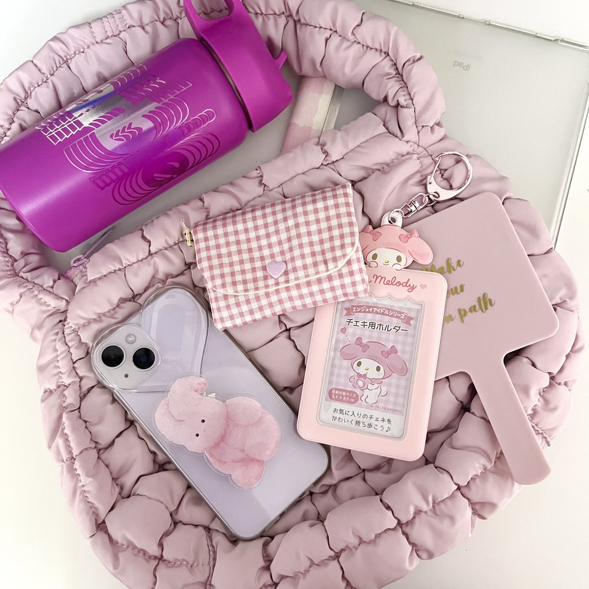 4escity's tweet photo. 🩰🍥🫧 @blooomblue #blooomfb

puffer bag and cahol arrived safely, thank you mimi! https://t.co/vZM5PjBR5L