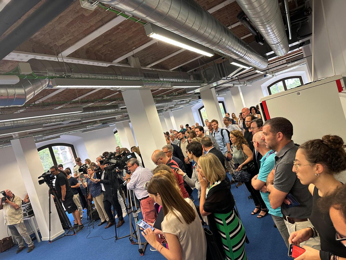TechBarcelona's tweet photo. 🗣️@MiquelMarti11 (@TechBarcelona): "10 anys després de la creació de l'associació, el nostre esperit pioner segueix intacte: el BlueTechPort permetrà consolidar i desenvolupar l’economia blava, sector estratègic que tindrà un paper fonamental en la transformació de la ciutat” https://t.co/zv8FIzJZ5R