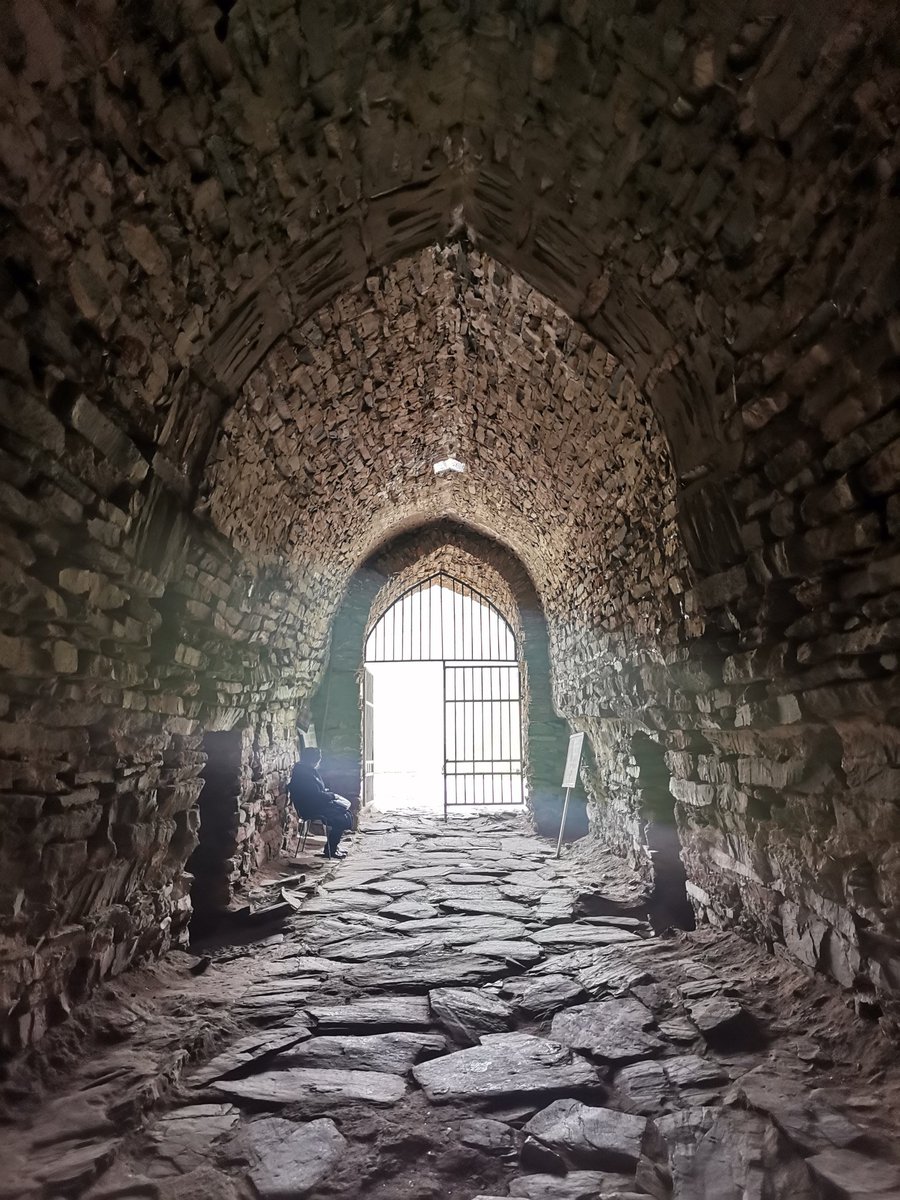 Taşrabat Kervansaray- İpekyolu Çatır geçidi