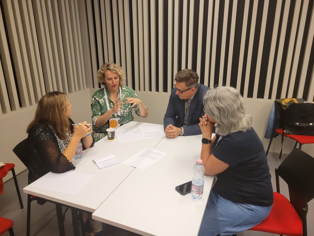 pedroprincipe's tweet photo. #liber2023 at the leadership workshop we are now running breakout groups discussing cases of conflicting dilemmas https://t.co/LqGJAi0IMQ