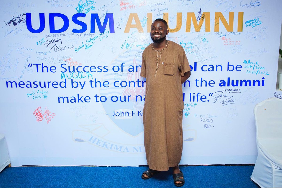 udsm_alumni's tweet photo. A delightful visit by Mr. Athuman Mtulya @mtulya , UDSM Alumnus class of 2011 (BA Journalism) &amp; BBC Swahili @bbcswahili Head Editor.

Join us at our Pavilion in Sabasaba Grounds Today!
#udsm 
#udsmcommunity 
#udsmupdates https://t.co/FM8jJS5X7A
