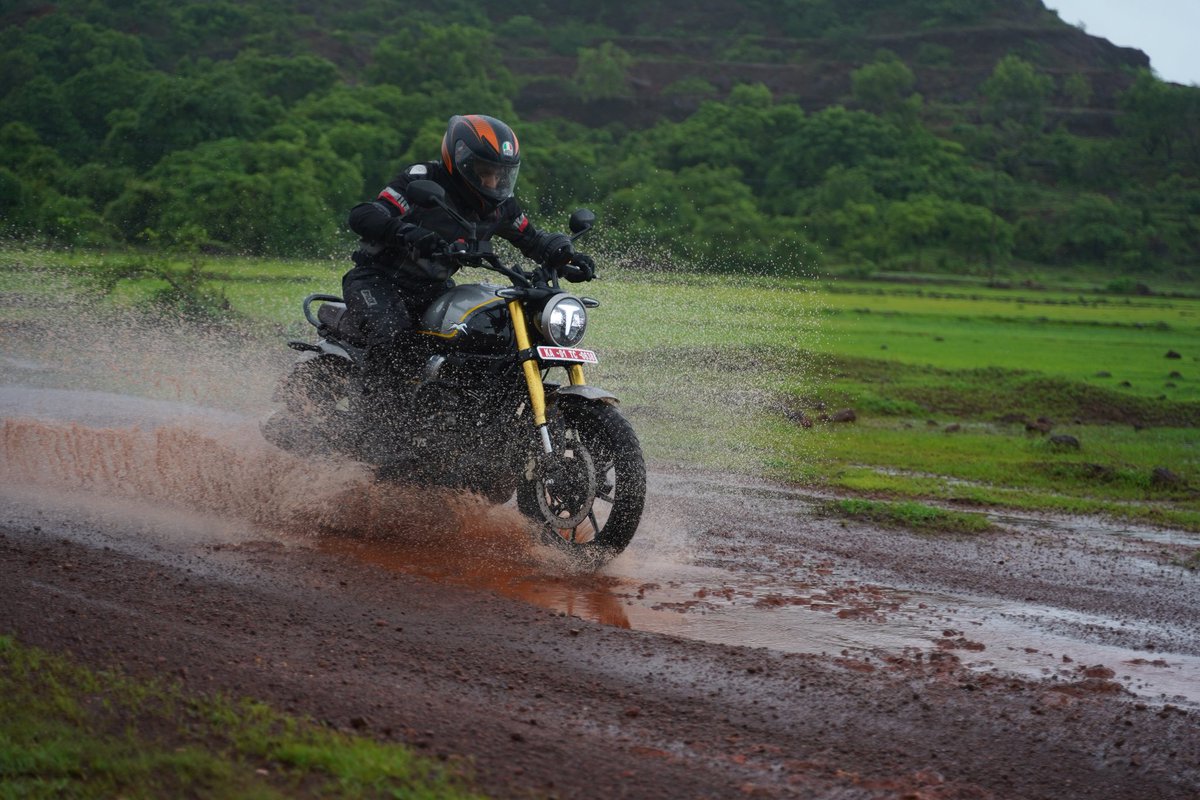 bikeindia's tweet photo. A year has passed since the TVS Ronin was launched. This cruiser is now part of our long-term testing fleet. What would you like to know about the Ronin?
#tvs #ronin #motorcycle #bikeindia #bikelongterm #bikeindialongterm #blownaway #unscripted #TVSRONIN https://t.co/EtQSw2zyWv