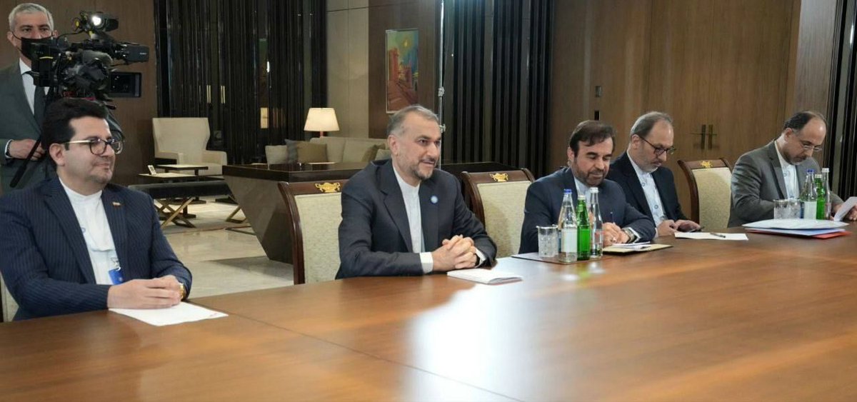 iswnews_ru's tweet photo. 🇮🇷🇦🇿 Президент Азербайджана Ильхам Алиев принял главу МИД Ирана Амира Абдоллахиана.

#Азербайджан 
#Иран 

"Новости Исламского Мира"
https://t.co/ZUrvfYc6F0 https://t.co/IzvjIc7jrP