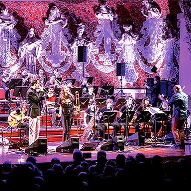 Nits Musicals Brufaganya (@brufaganya) on Twitter photo Aquest dissabte (21.30h) escoltarem un concert del jazz més nostre; s’interpretaran peces q formen part de la memòria musical de la nostra vida gràcies a la <a href="/santandreujazzb/">Sant Andreu JazzBand</a> 😍
Com a solistes, actuaran Èlia Bastida, veu nítida i ben timbrada, i Edu Ferrer, veu profunda i potent Aquest dissabte (21.30h) escoltarem un concert del jazz més nostre; s’interpretaran peces q formen part de la memòria musical de la nostra vida gràcies a la <a href="/santandreujazzb/">Sant Andreu JazzBand</a> 😍
Com a solistes, actuaran Èlia Bastida, veu nítida i ben timbrada, i Edu Ferrer, veu profunda i potent