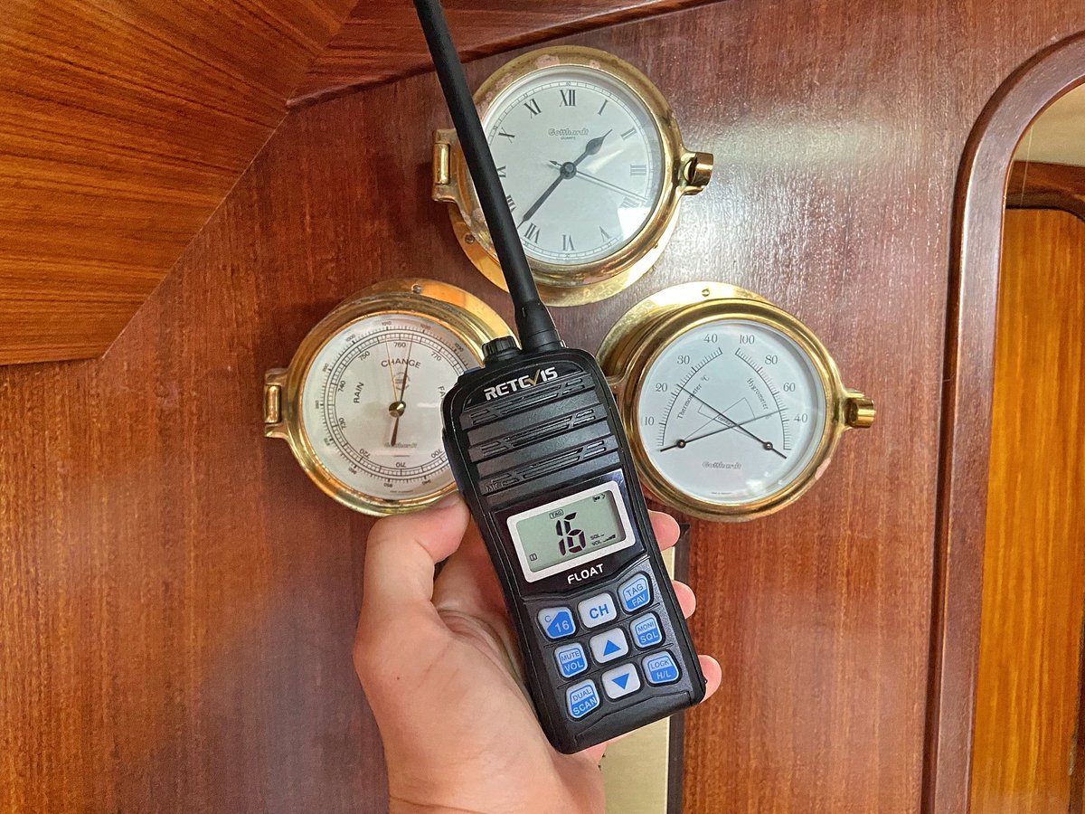 retevis_fans's tweet photo. 🌊📞Retevis folating vhf marine radio #RT55
Add a layer of protection to your maritime safety🙌
🔹The IP67 and float on the water
🔹All USA/Internation/Canadian marine channels
Learn more about👇
US: https://t.co/4KT05sG3xa
EU: https://t.co/qRv952t9qM

#retevis #rt55 #marine #vhf https://t.co/z4JhCWEQRE