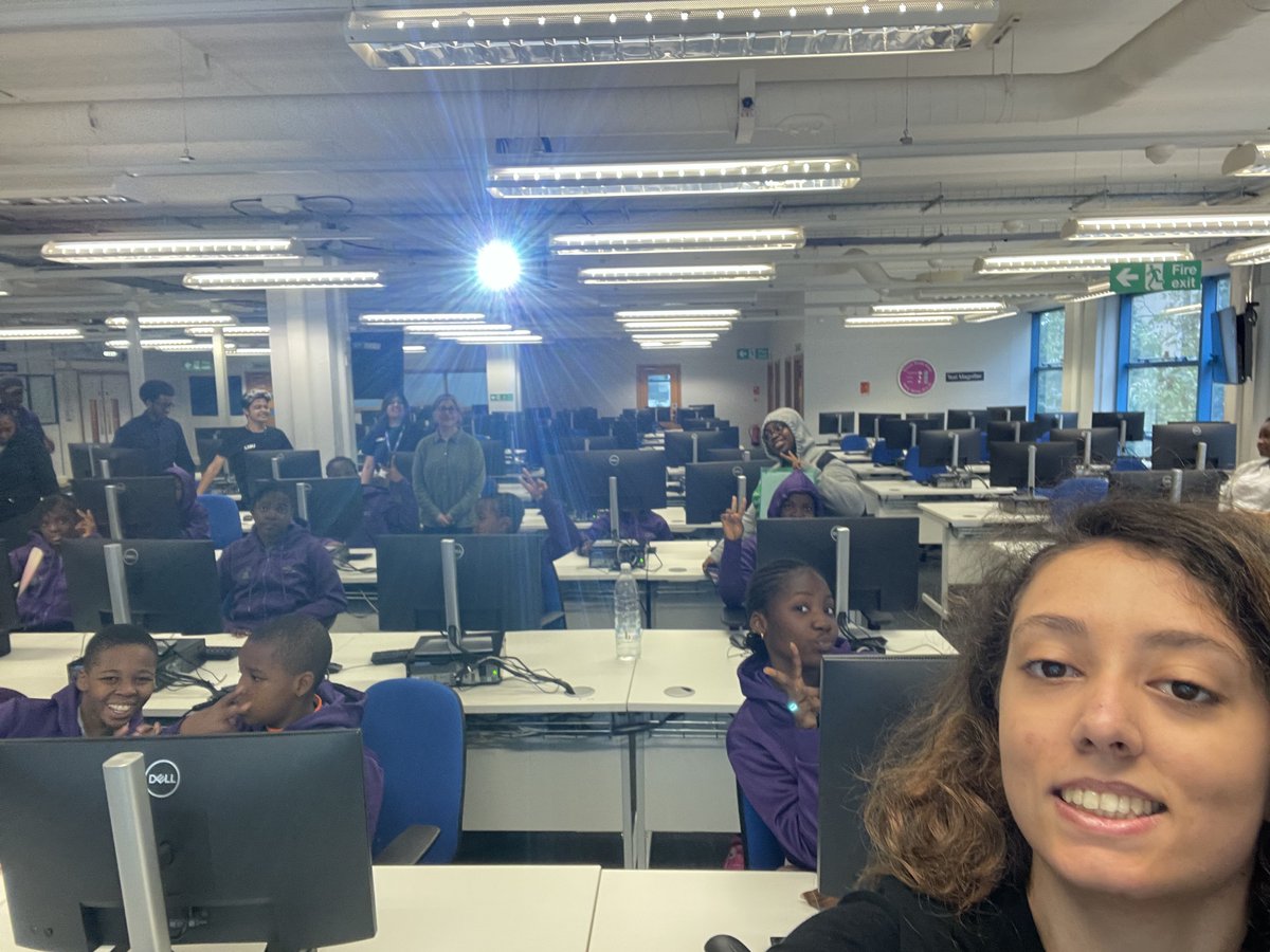 SafiaBarikzai's tweet image. Extending our warmest @lsbu welcome to Evergreen School Enugu who are visiting us all the way from sunny Nigeria
Here to do #playfulcoding #scratch #LEGOrobotics