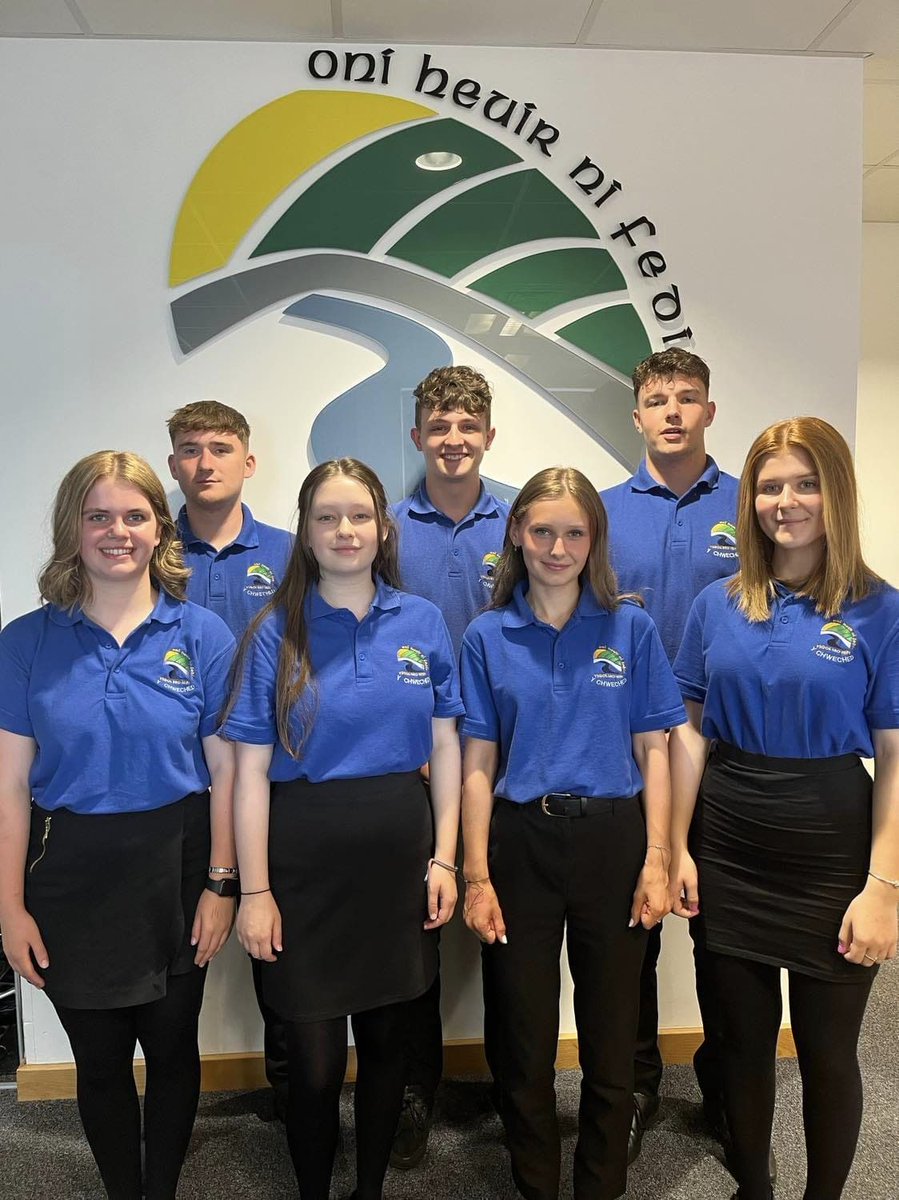 TalgarregYsg's tweet photo. Llongyfarchiadau mawr I Brif Swyddogion a Dirprwyon newydd @YsgolBroTeifi. Ry'n ni'n hynod o falch o weld cyn-ddisgyblion @TalgarregYsg yn eu plith! https://t.co/HNGChaaa3h