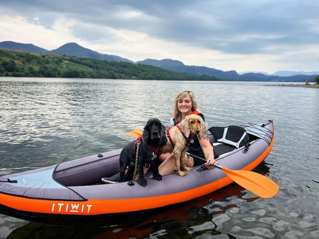 Best kind of kayaking partners 🐾 💙⁠
⁠
📸 Thetravellingtrio_⁠