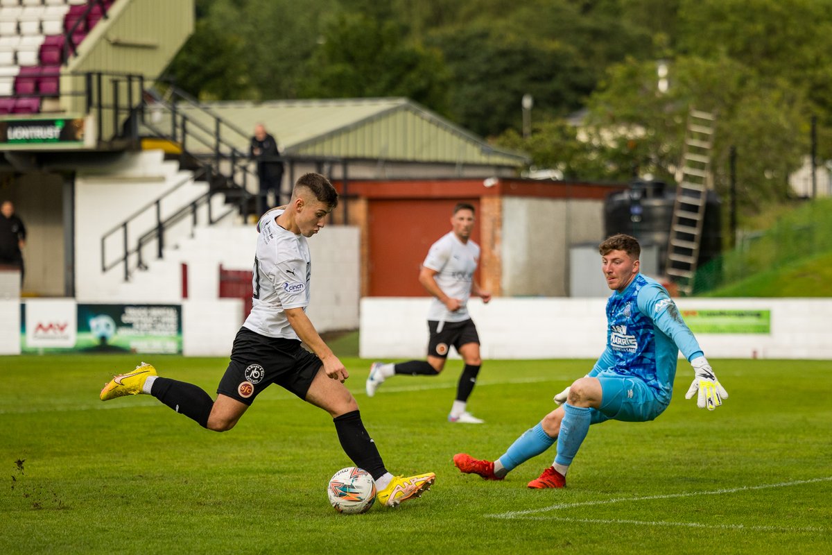 theradavies's tweet photo. Another good preseason run out with 7 goals between @LinlithgowRose and @StenhousemuirFC last night ⚽📸

#stenhousemuir #stenny #warriors #warriorsinaction #linlithgow #linlithgowrose #spfl #scottishfootball #sportsphotography #football #footballphotography #photography https://t.co/fG9Qw4T7Gv