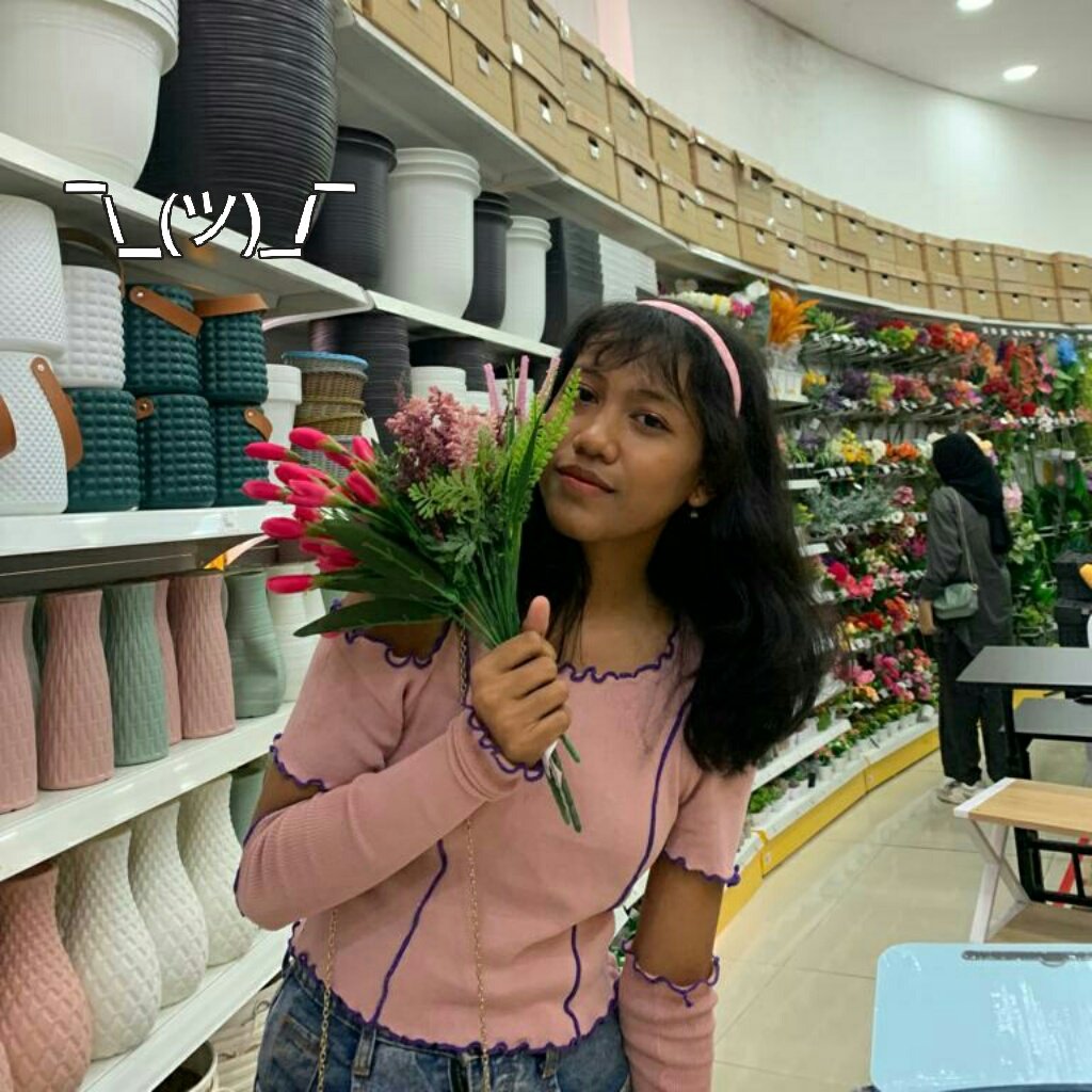 shiliitt's tweet photo. Lian slebew pacar wonu #NewProfilePic https://t.co/c3jwLnqfJD