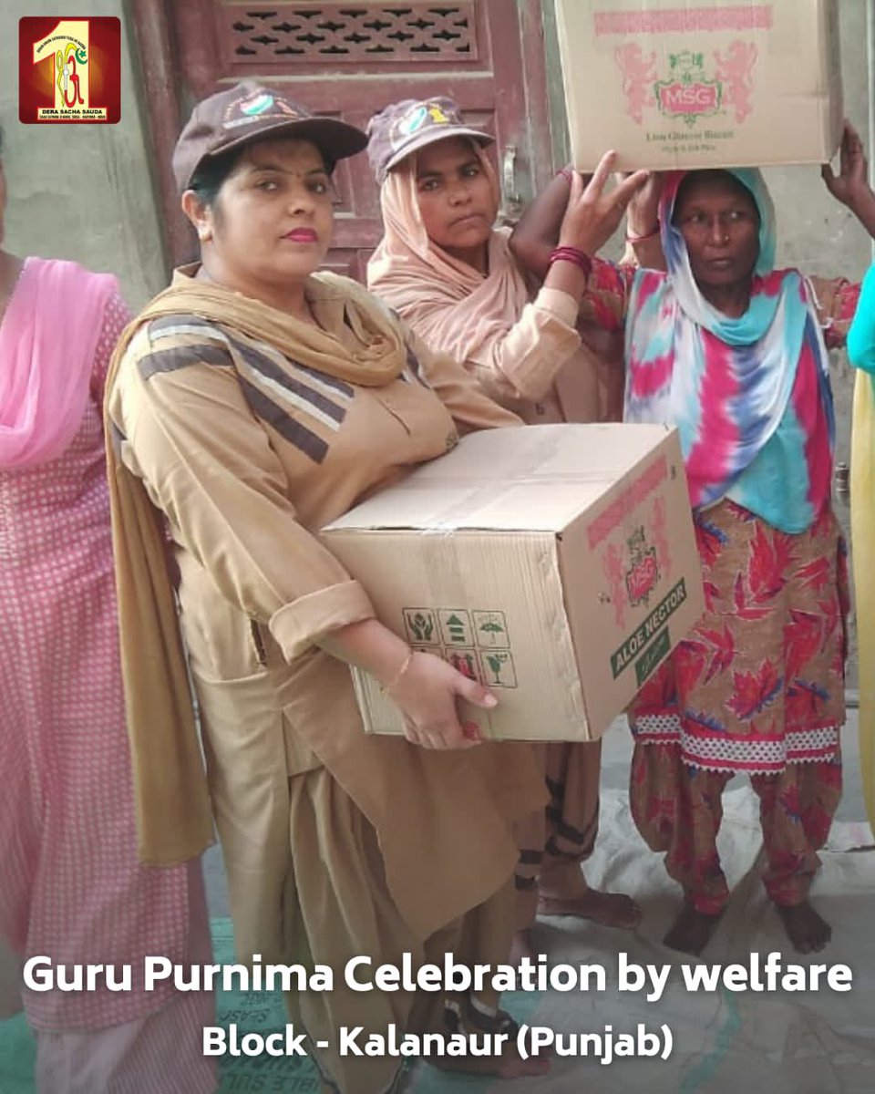 DSSNewsUpdates's tweet photo. Embracing the the spirit of giving on #GuruPurnima, #DeraSachaSauda volunteers distributed ration kits to those in need. Their actions radiate the essence of selfless service and compassion. #FoodBank #FeedingTheNeedy https://t.co/g7hLmzYB73