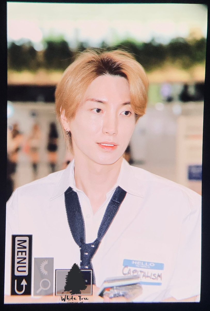 whitetree701's tweet photo. 230705 출국
오늘도 잘생겼어요 😍

#이특 #LEETEUK #イトゥク #利特 #슈퍼주니어 #SUPERJUNIOR @special1004 https://t.co/pbbqMVkfrO