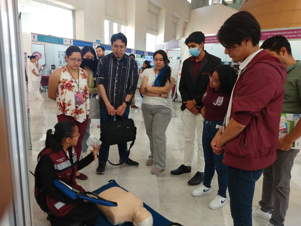 mcsosh_ipn's tweet photo. En el marco de la #ExpoPosgrado 2023 del @IPN_MX, la #MCSOSH participó en el stand de la #ENMH entregando información escrita a los asistentes, también se realizaron charlas sobre primeros auxilios y se midió el ruido ambiental en dicha expo.
#SoyIPN | #OrgullosamentePolitécnicos https://t.co/oW16jen3gl