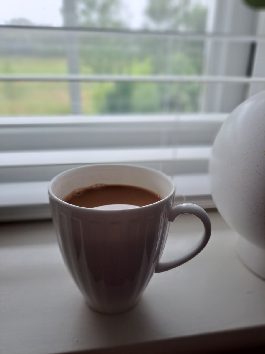 Best of British... soggy summer morning and a strong brew in a Wedgwood mug. The perfect way to kick-start the day we celebrate our incredible NHS. Bring on the cake. #NHSBigTea #NHS75 #NHSBirthday <a href="/mchcharity/">Mid Cheshire Hospitals Charity</a> <a href="/MidCheshireNHS/">Mid Cheshire Hospitals 🏥</a> <a href="/CCICPNHS/">Central Cheshire Integrated Care Partnership</a> <a href="/NHSCharities/">NHS Charities Together 💙</a>