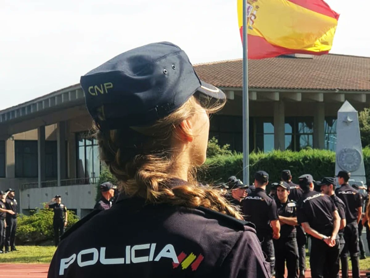 CgscUfp's tweet photo. Siempre sé la mejor versión de ti mismo, y la segunda mejor versión de todos los demás.

Buenos días!

#PoliciaNacional #Policia #BuenosDias #Motivacion #Ufp #UfpCrece #UfpCgsc https://t.co/PQxDopPWdy