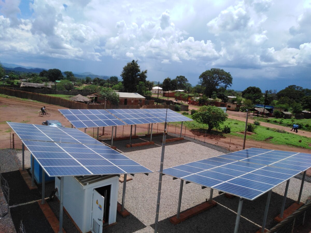 AnnualPowerTech's tweet photo. In Zambia, Engie plans to construct 60 minigrids.
https://t.co/uVykzB2STK

Visit us For more: https://t.co/xHF5uPunLN 

#Africa #Zambia #Construction #minigrids https://t.co/CFFxNiLgV6