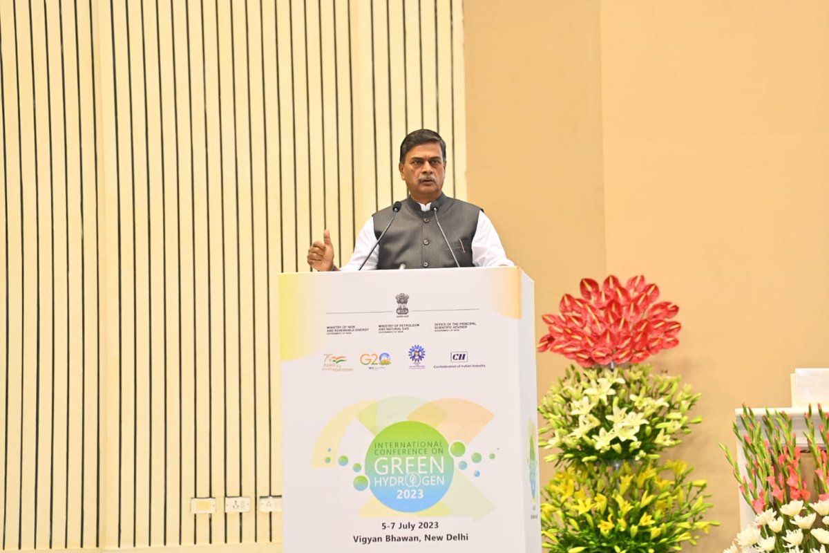 OfficeOfRKSingh's tweet image. Hon&apos;ble Minister of Power and New &amp;amp; Renewable Energy Shri @RajKSinghIndia  inaugurated the three-day International Conference on Green Hydrogen (ICGH 2023) at Vigyan Bhawan in New Delhi today.
#GreenHydrogen 
#ICGH2023
#nationalgreenhydrogenmission